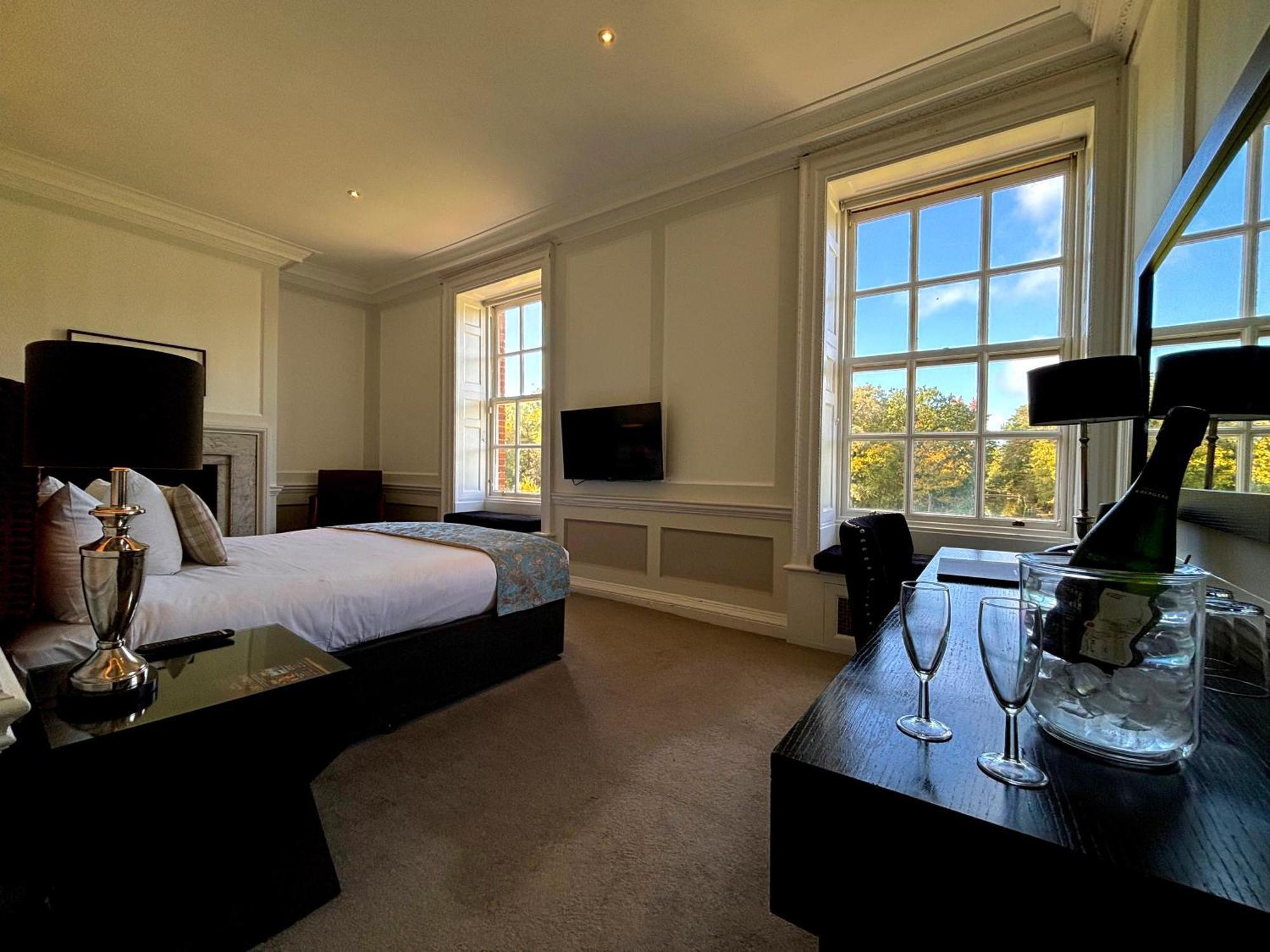 Warbrook House Heritage Hotel Hook  Exterior photo